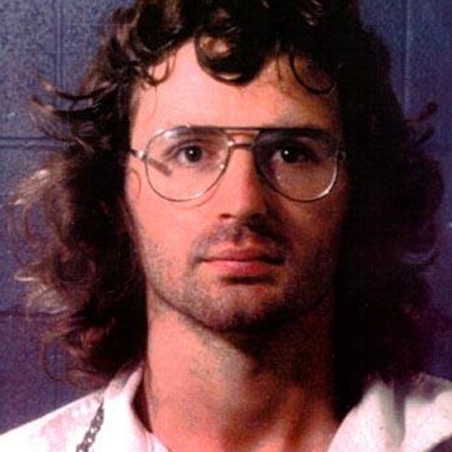 David Koresh [True Crime Special] - podcast episode cover