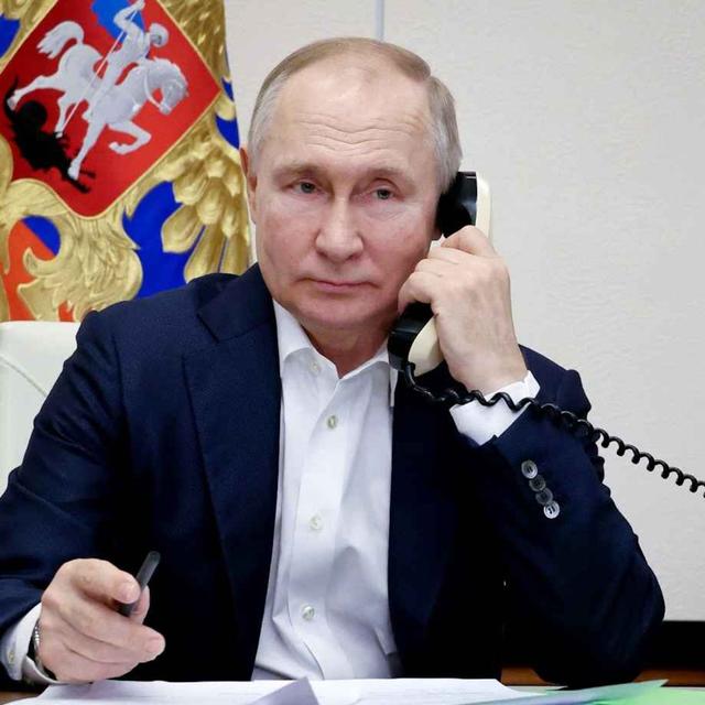 Putin rejects ceasefire (again) in 'no breakthrough' phone call with Trump - podcast episode cover