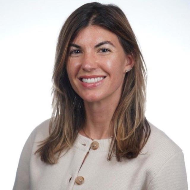 Controllers Classified: Host Erik Zhou sits down with Amber Papp, VP of Finance at Scentbird - podcast episode cover