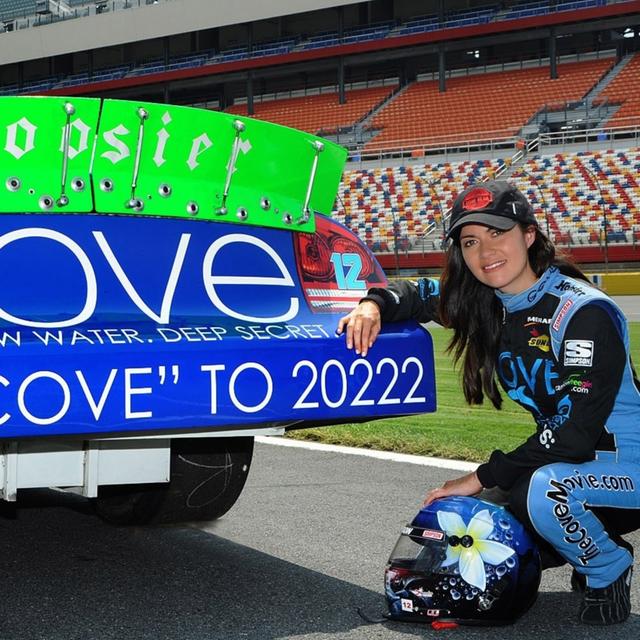 Racing Extinction with Leilani Münter - podcast episode cover