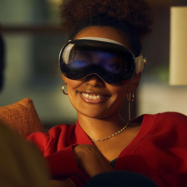 Best of CES, Apple Vision Pro Launch, Rabbit R1 and AI Gadgets - podcast episode cover