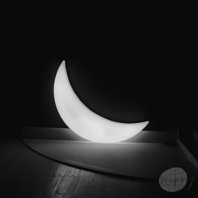 How To Actually Perform Authentic Moon Rituals With Clarity - podcast episode cover