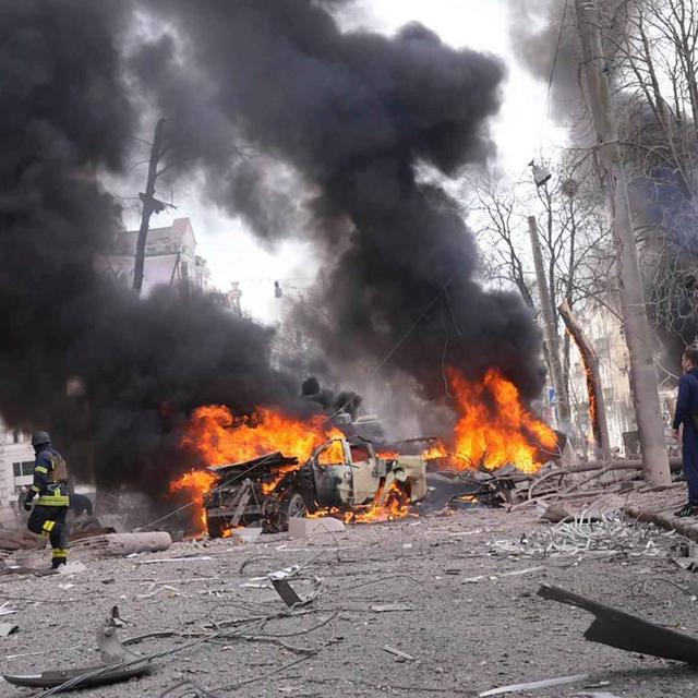 Putin commits 'Bloody Palm Sunday' massacre in Sumy & Germany ready to give Taurus missiles to Ukraine - podcast episode cover