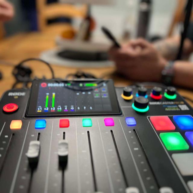 Inside the Food Industry: Tipping, Salaries and Rising Prices - podcast episode cover