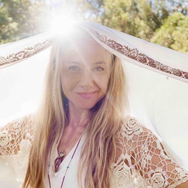 Kundalini; a life of Radiance with Harjiwan - podcast episode cover