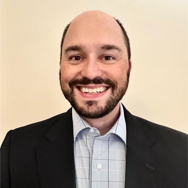 898:  Making Finance Proactively Persuasive | Russell Lester, CFO, Versapay - podcast episode cover