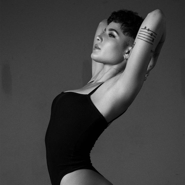 Halsey - podcast episode cover