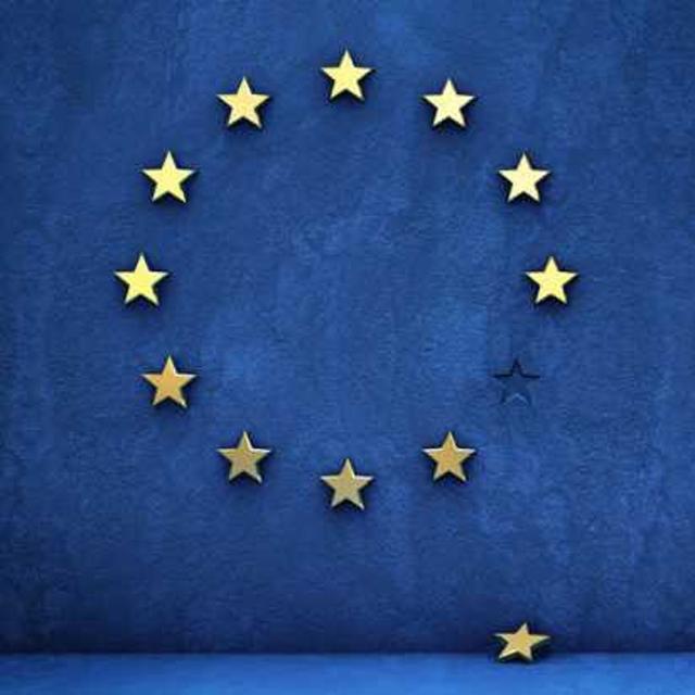 Brexit - May I Leave - EU undervurderer europæerne og pakker al kommunikation ind i gule stjerner - podcast episode cover