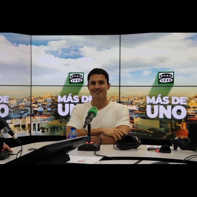 Álex González presenta la serie 'Ladrones. La tiara de Santa Águeda': "La felicidad no está en el destino, está en el viaje" - podcast episode cover