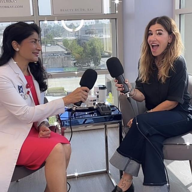 665: Keeping it Messy with Drybar's Co-Founder Alli Webb - podcast episode cover