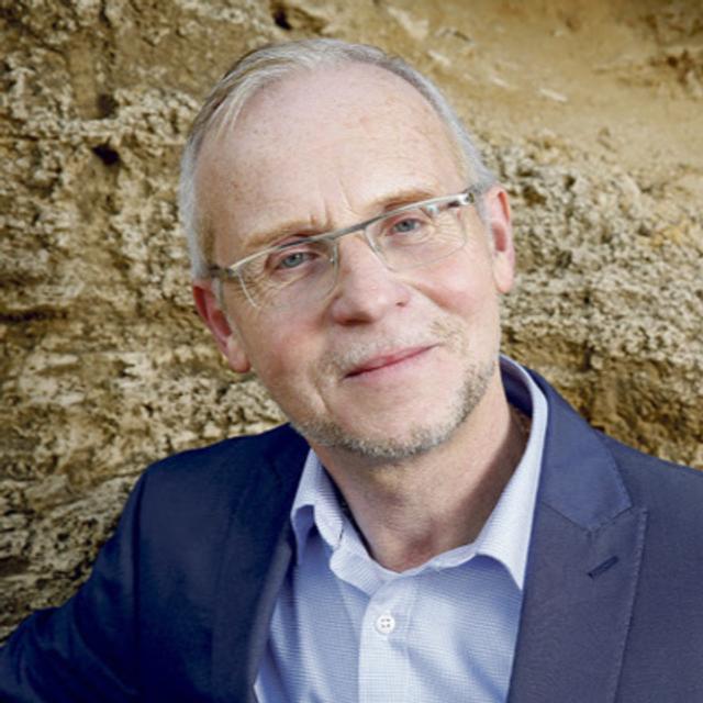 Ep. 28 🎧 🎉 "El libro de Josué y las guerras de Yahvé" (parte II) con el Dr. Thomas Römer. - podcast episode cover