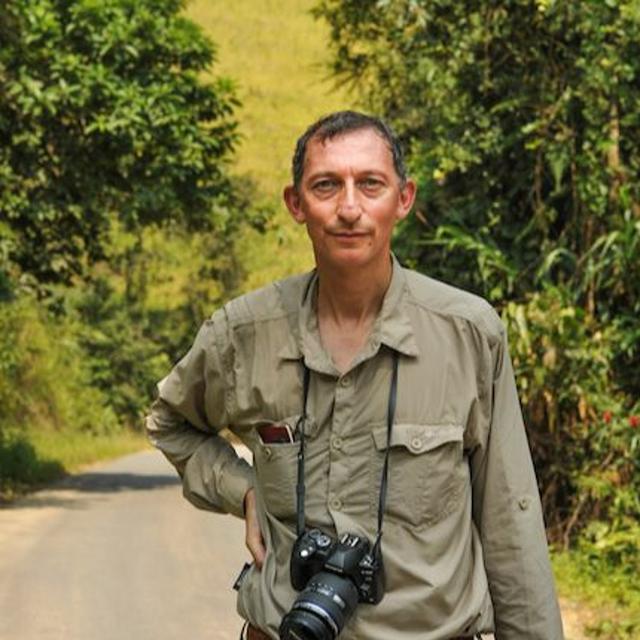 Around the World in 80 Trees - Jonathan Drori - podcast episode cover