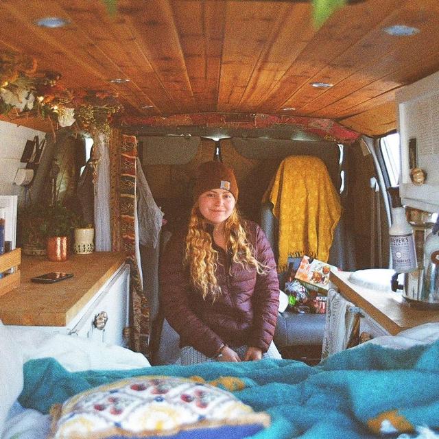 Conversation with Joanna Schaus, A Young Lady Traveling the Van Life - podcast episode cover