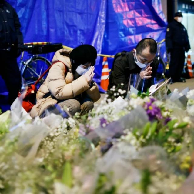 重磅廣播 – 250．不可解事件的遺憾：大阪身心診所縱火案的「三重無言」 - podcast episode cover