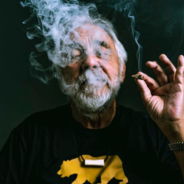 #438: The War On Drugs, The Prison Industrial Complex and The Power Of The Human Spirit with Tommy Chong - podcast episode cover
