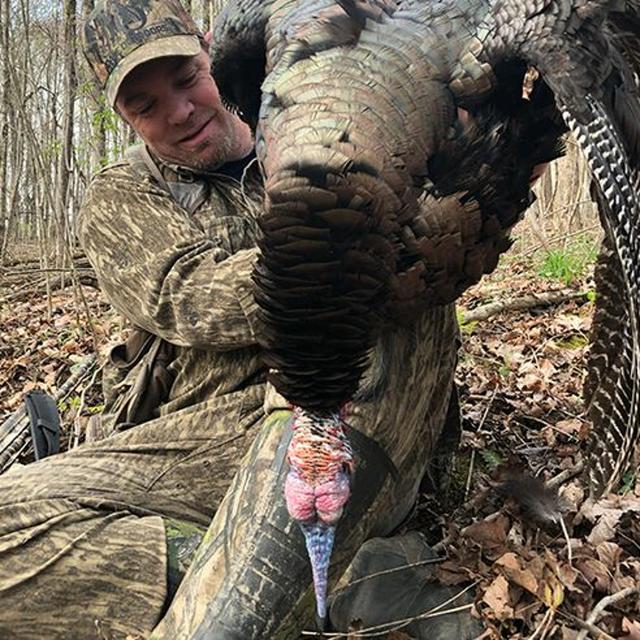 TW 235 - In The Strut Zone With Dale Outdoors - podcast episode cover