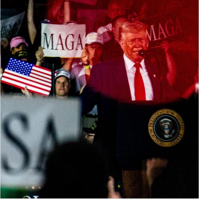 A 1,400-County Crisis for Democrats - podcast episode cover