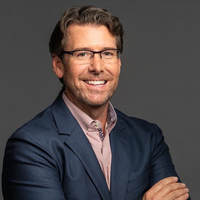 1,005: From Salesforce Playbook to Start-up Strategy | Scott Henderson, CFO, DISQO - podcast episode cover