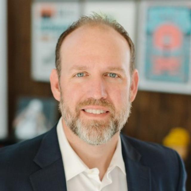 1,017: Two Hands, One Vision: A Balanced Approach to Finance | Eric Emans, CFO, Nintex - podcast episode cover