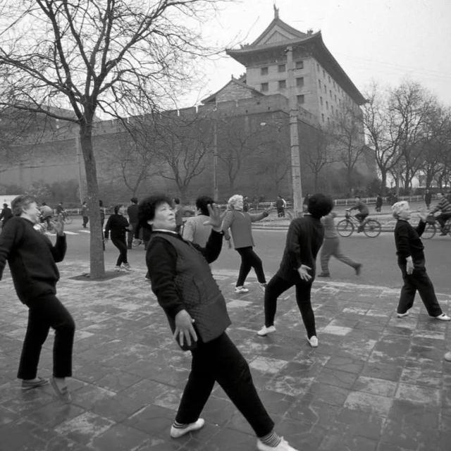 Zoom sur les musiques populaires chinoises avec Grégoire Bienvenu - podcast episode cover