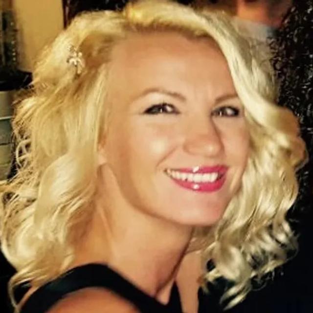 How to communicate in the best possible way without language (with Jodie Houlden) - podcast episode cover