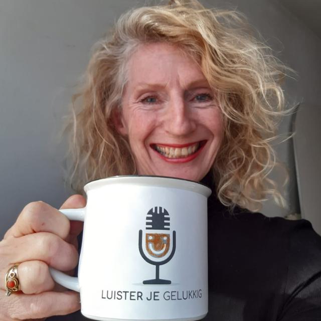 Loes de Bruin raakt geïnspireerd door hypnose - podcast episode cover