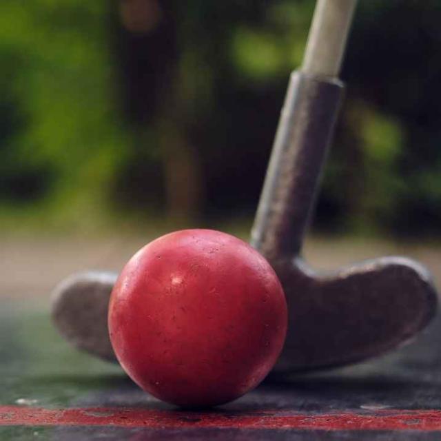 376. A Game of Mini Golf and a Pint (with James) - podcast episode cover