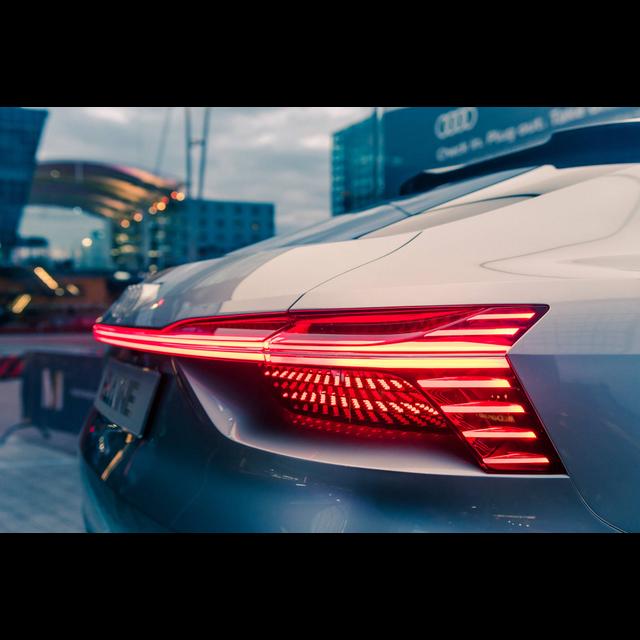 CEP080 Wie tickt die Automobilindustrie? - podcast episode cover