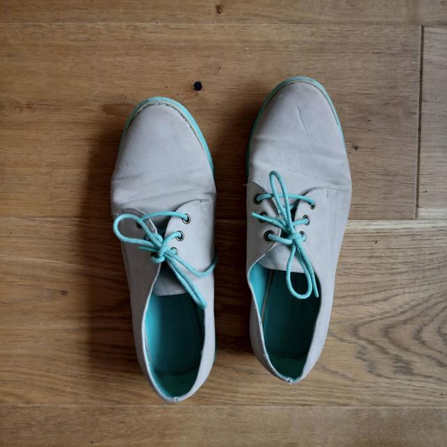 Caitlin – A Mile in My Shoes - podcast episode cover