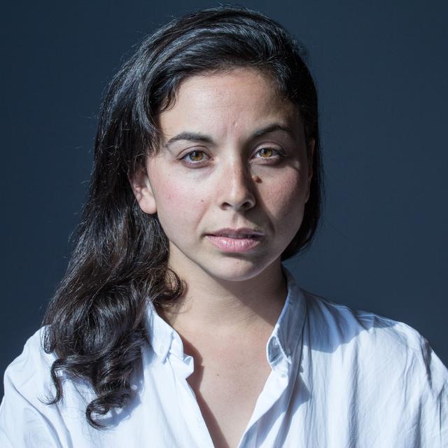Naomi Skwarna – Writing, acting, sewing, and “finding peace in enough” (#1) - podcast episode cover