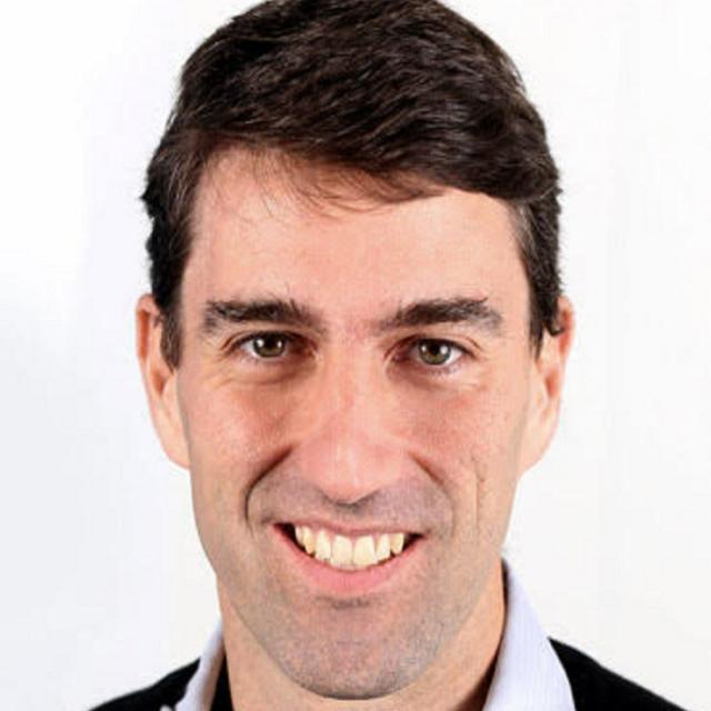 1,001: Building Teams and Breaking Boundaries | Julien Lafouge, CFO, Spendesk - podcast episode cover