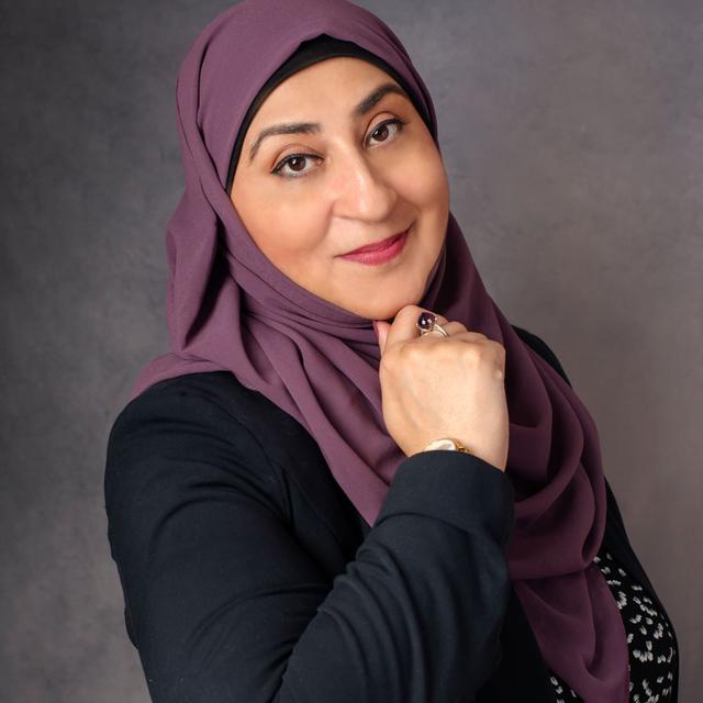 Pay It Forward with Farah Hussain - podcast episode cover