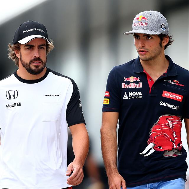 Bitesize: Carlos Sainz - Settling in F1 and competing with Fernando Alonso - podcast episode cover