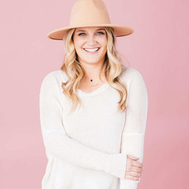 How to build a Creative Career with Kelsey Graves - podcast episode cover