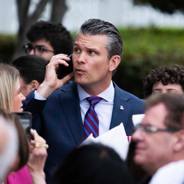 Jeffrey Goldberg on Signalgate, Pete Hegseth, and the Risk of WWIII - podcast episode cover