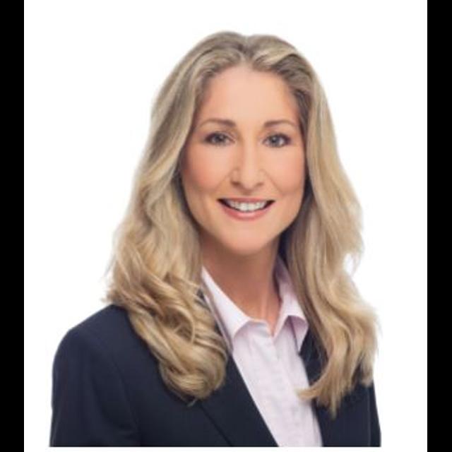 Building a Growth IQ with Tiffani Bova - podcast episode cover