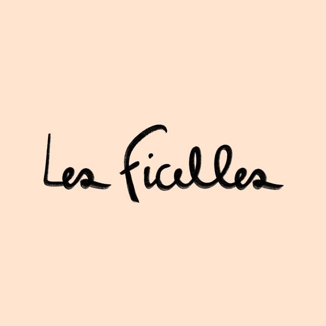 Saison 7 - Épisode 13 - La fable de Félène - podcast episode cover