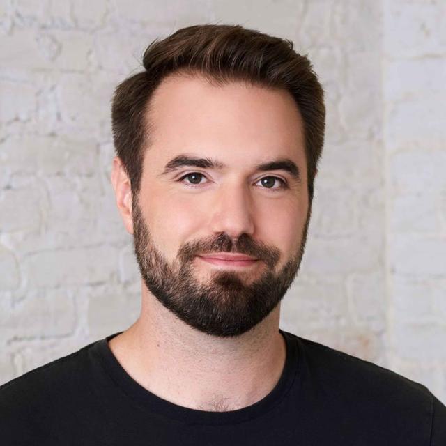 Substack's Founder on News, Money, and Musk - podcast episode cover