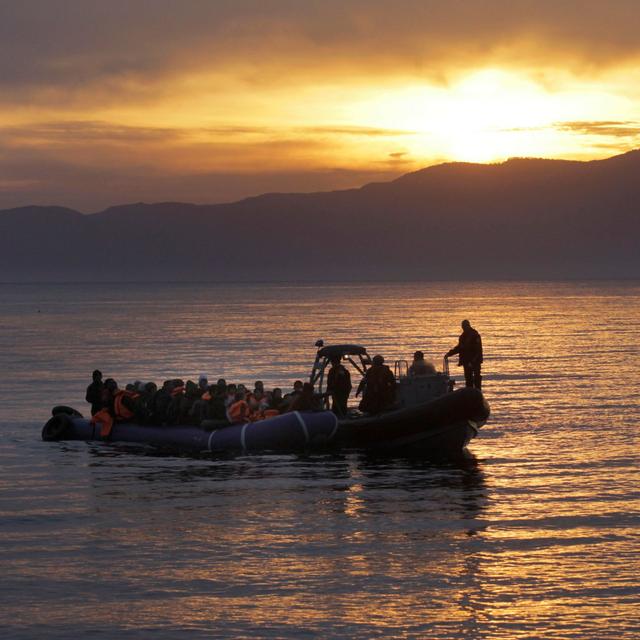 Η Ελλάδα στο κλαμπ των σκληρών για το μεταναστευτικό - podcast episode cover
