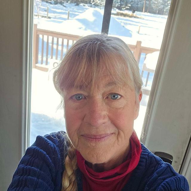 Nurse and IBCLC, Rochelle Caldwell - podcast episode cover