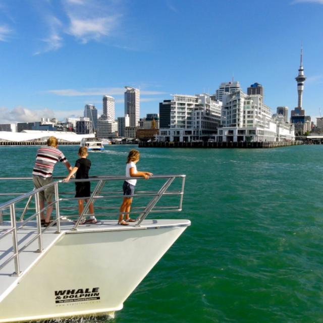Top 10 things to do in New Zealand - podcast episode cover