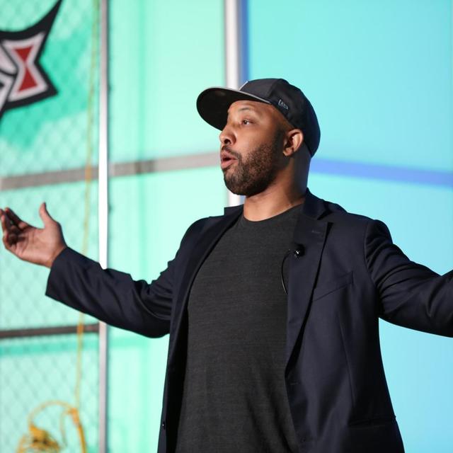 Brutally Honest Storytelling with Shannon Cason - podcast episode cover