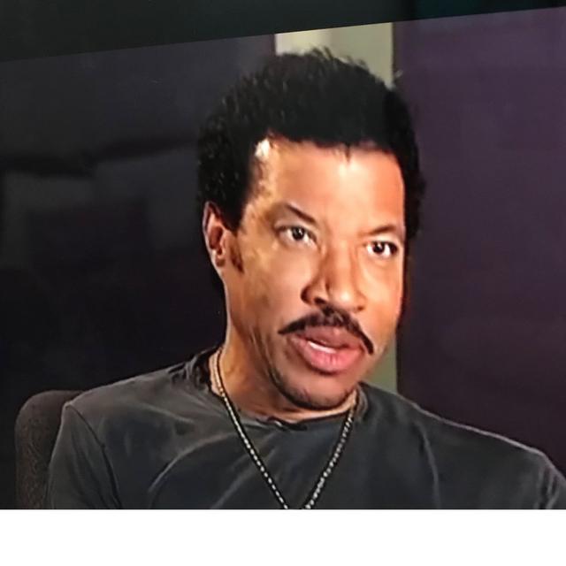 Sweeping The Country: THE VAULT EPISODE!!!!! LIONEL RICHIE! - podcast episode cover