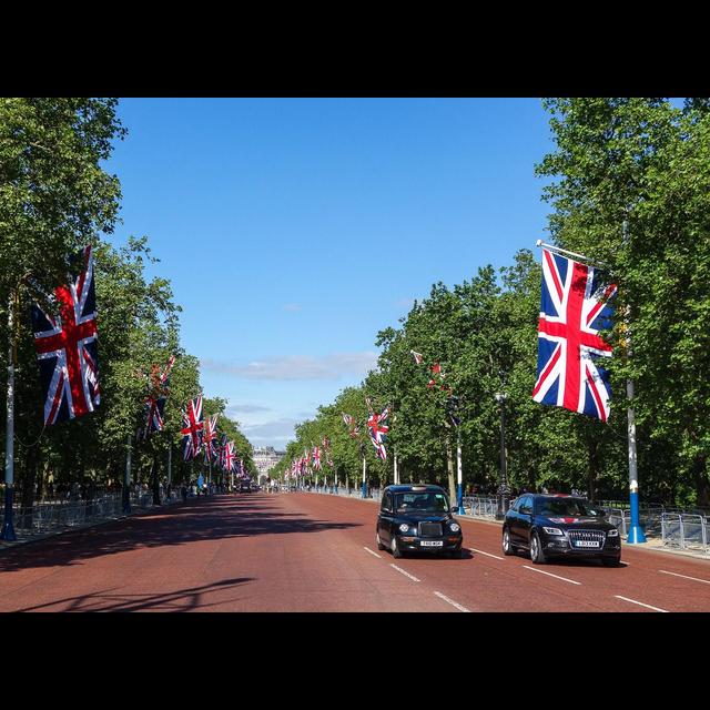 205. Summer In London (Part 1) - podcast episode cover