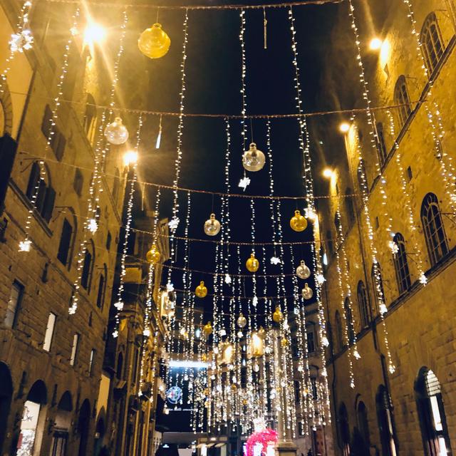 Passion for Italy Podcast Episode 16: Italian Holiday - Why Italy Makes the Perfect Holiday Destination - podcast episode cover