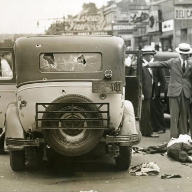 529 - The Taxi Cab War - podcast episode cover