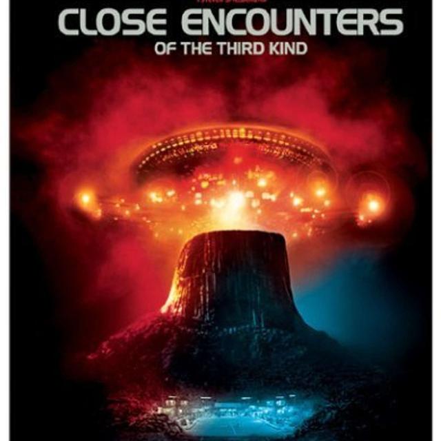 Episode 81: Close Encounters of the Third Kind/A Global History of the UFO Phenomenon with Greg Eghigian - podcast episode cover