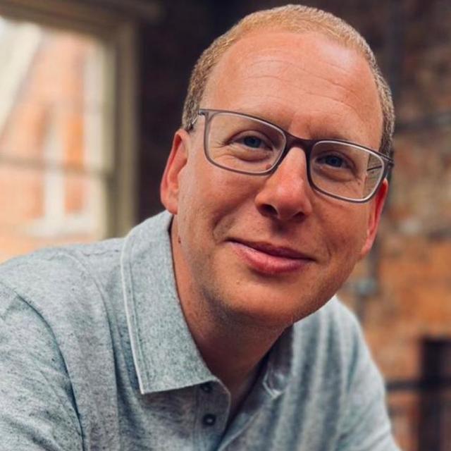 Rob Parkes on being married to the black widow - podcast episode cover