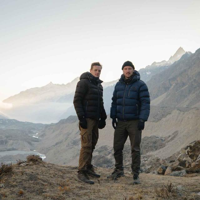WW320: Mit dem Rucksack quer durch Nepal – mit Dennis und Patrick Weinert - podcast episode cover