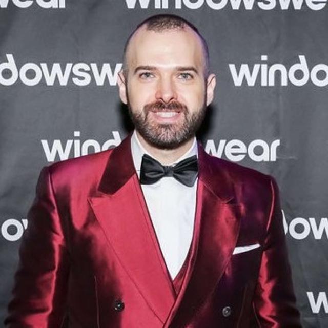Jon Harari of WindowsWear - Visual Merchandising Database - podcast episode cover